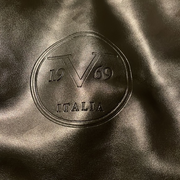 Versace 1969 Abbigliamento Sportivo SRL Tote - Picture 2 of 12